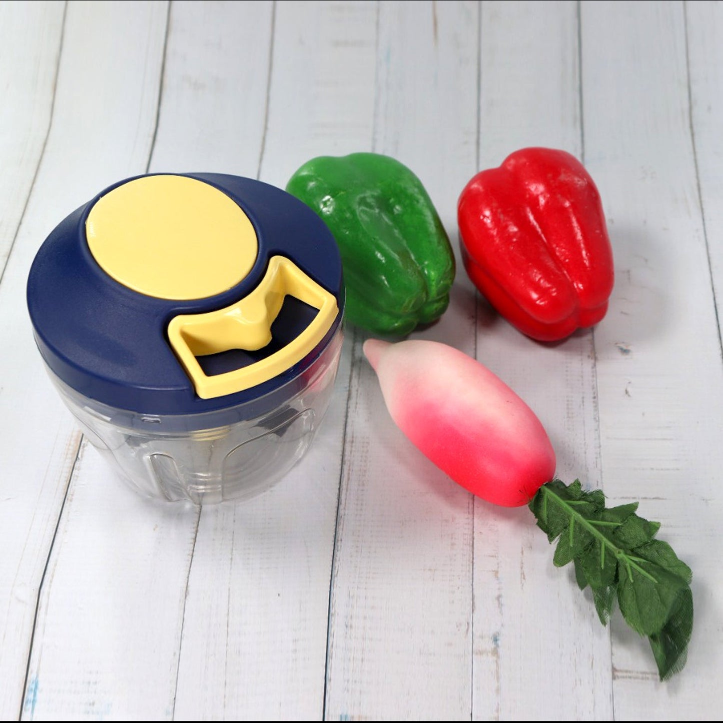 Chopper With 4 Blades For Effortlessly Chopping Vegetables And Fruits For Your Kitchen (650ml) Wukusy