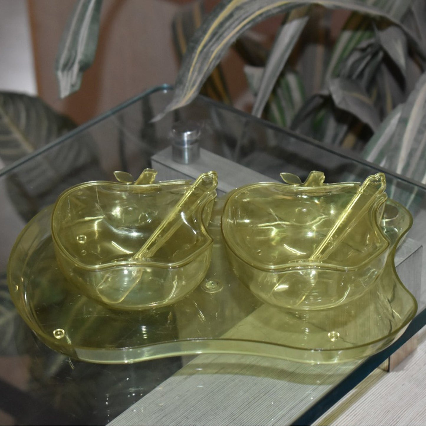 Apple Shape Tray Bowl Used For Serving Snacks And Various Food Stuffs. Wukusy