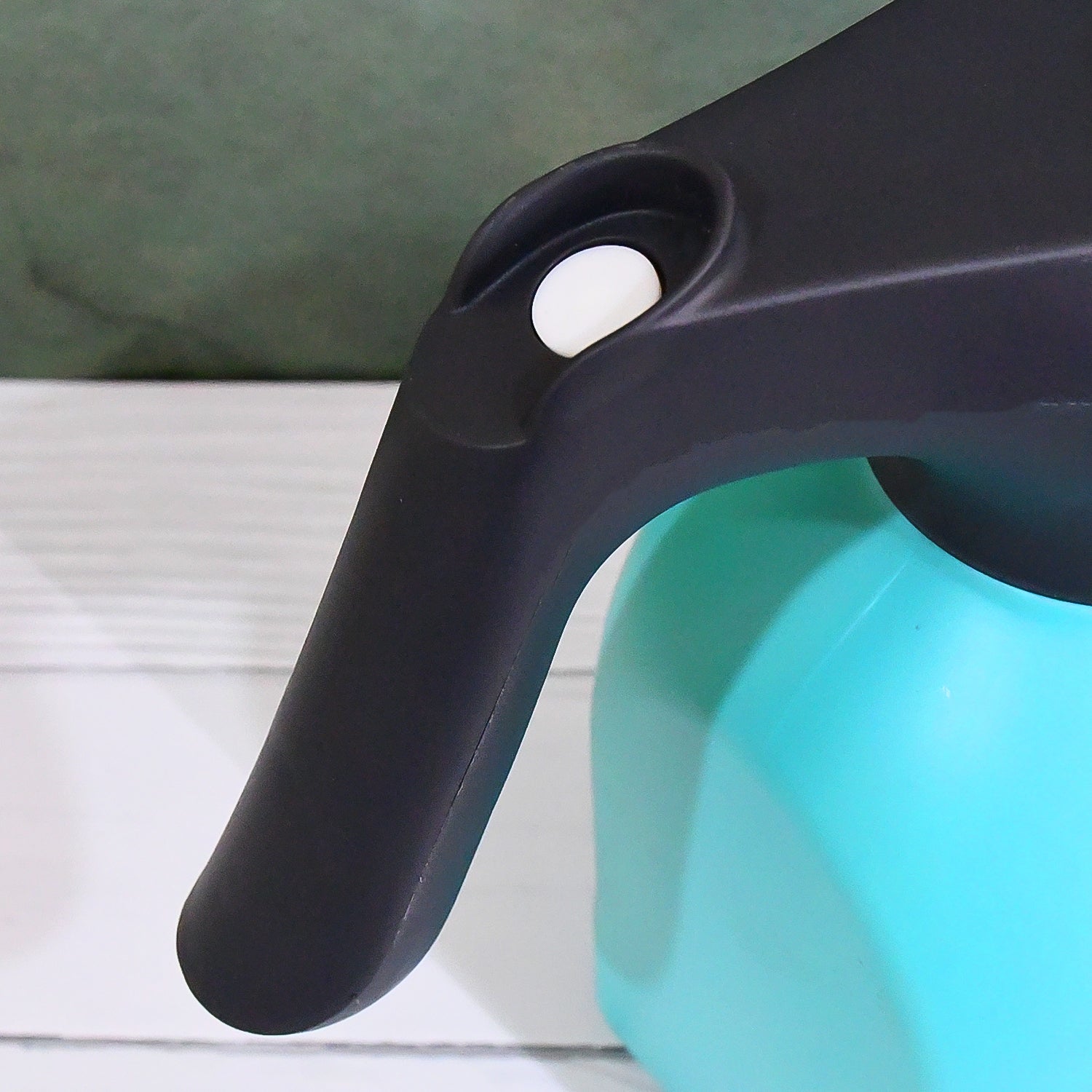 Electric Spray Bottle Garden Sprayer Automatic Watering Can (1pc  2ltr.) Wukusy