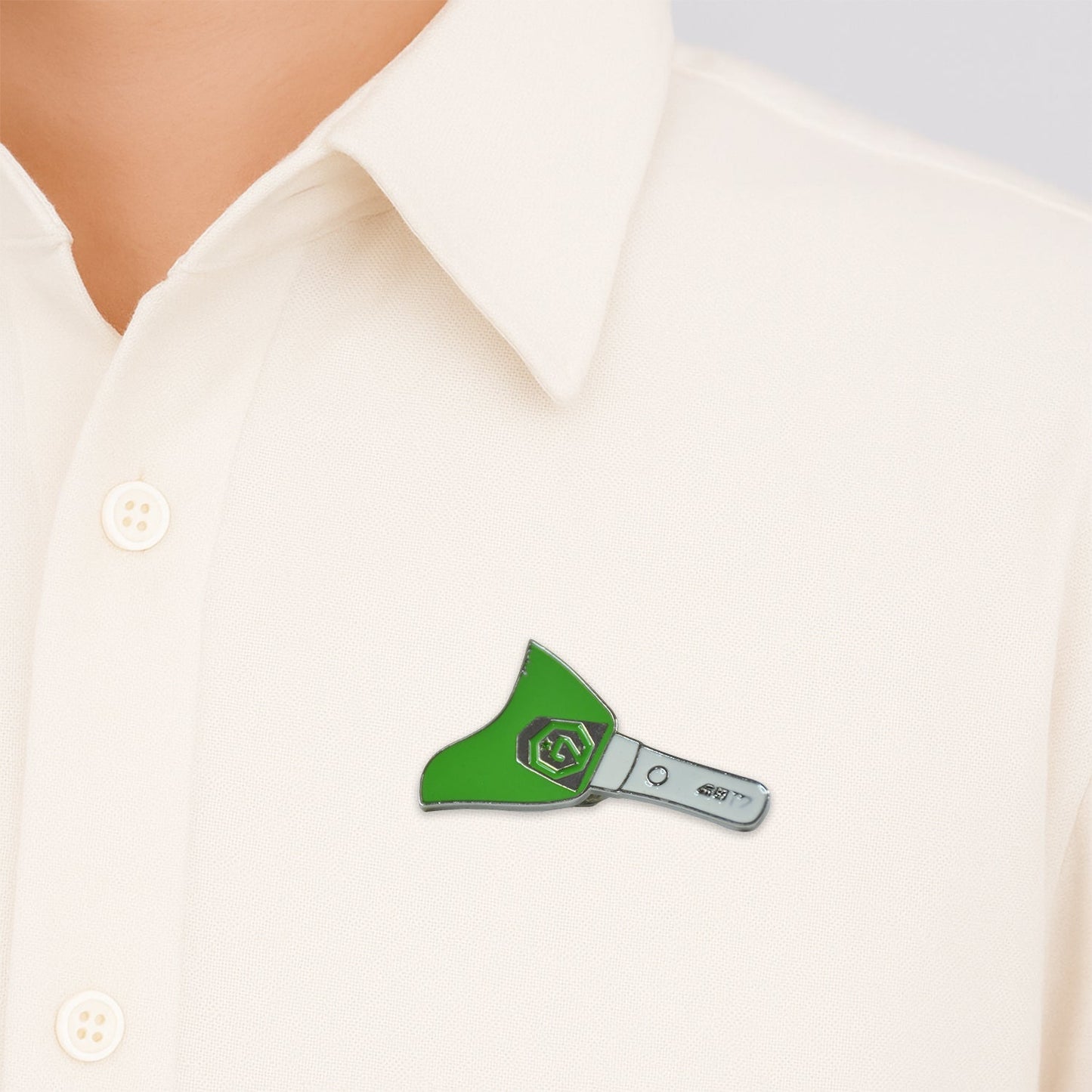 Stylish Metal Badge Pin  Single Piece (Random Design) Wukusy