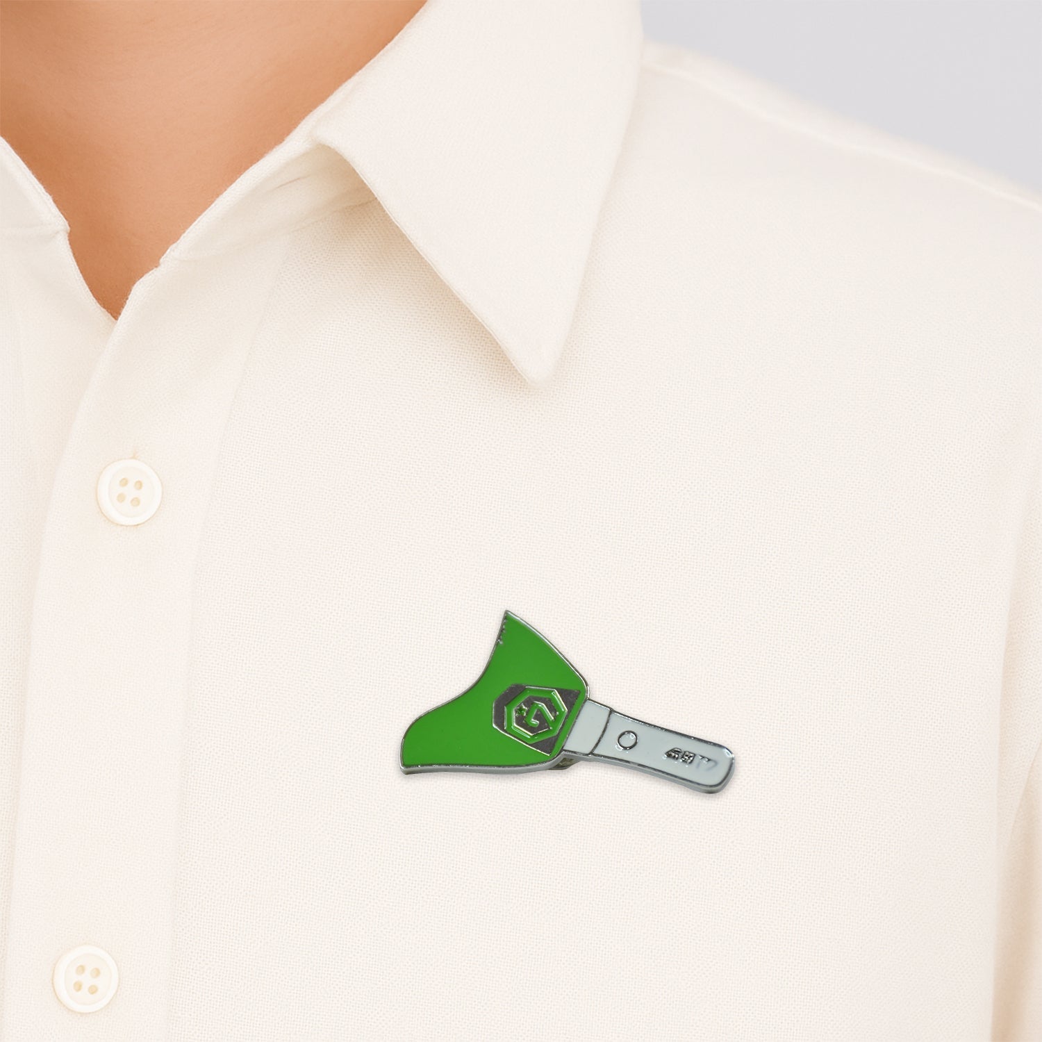 Stylish Metal Badge Pin  Single Piece (Random Design) Wukusy