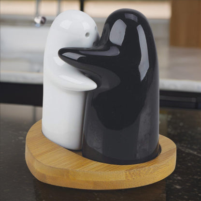 Ceramic Salt And Pepper Seasoning And Spice Shakers Cute (2 Pcs Set) Wukusy