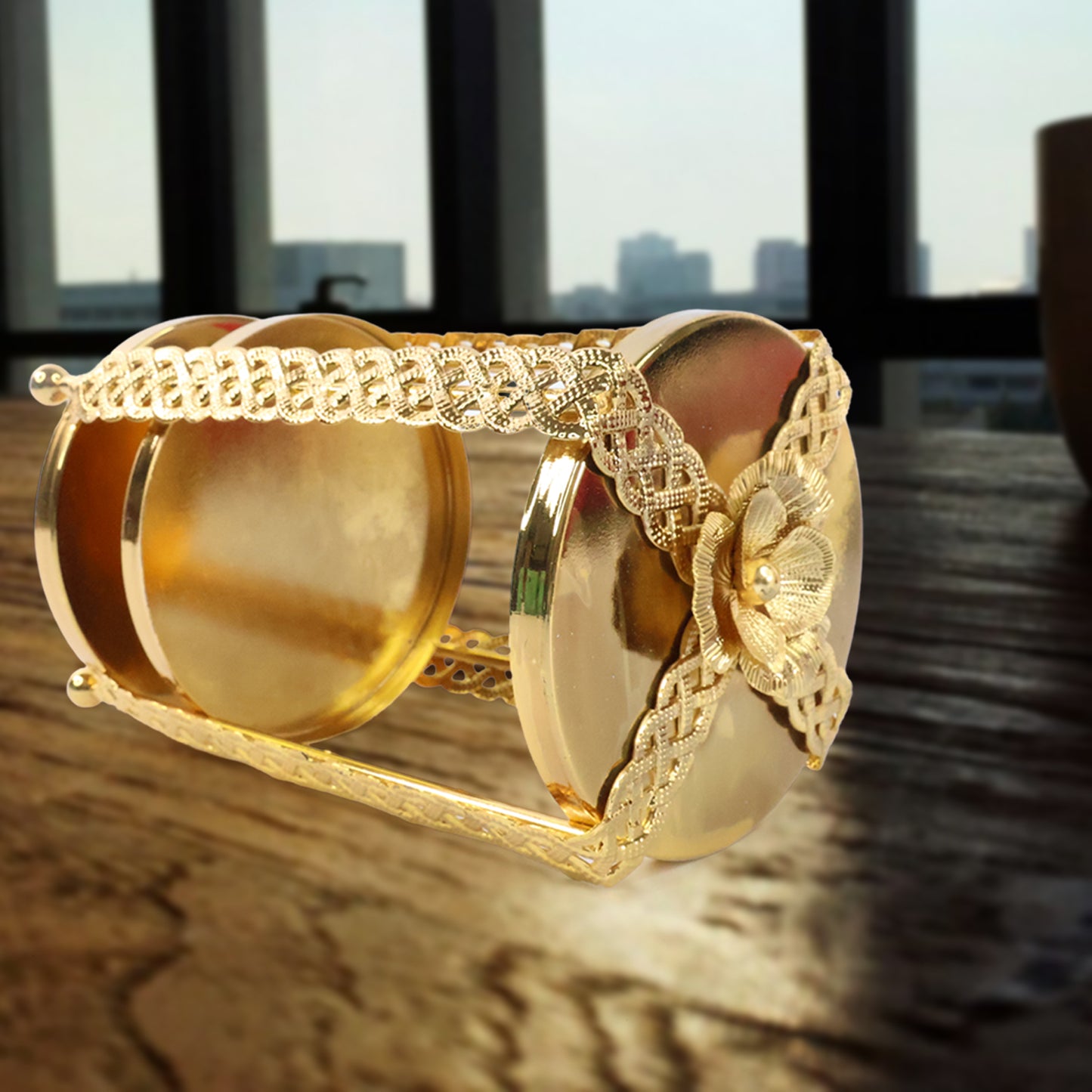 Multipurpose Golden Metal Candle Stand Showpiece (1 Pc)