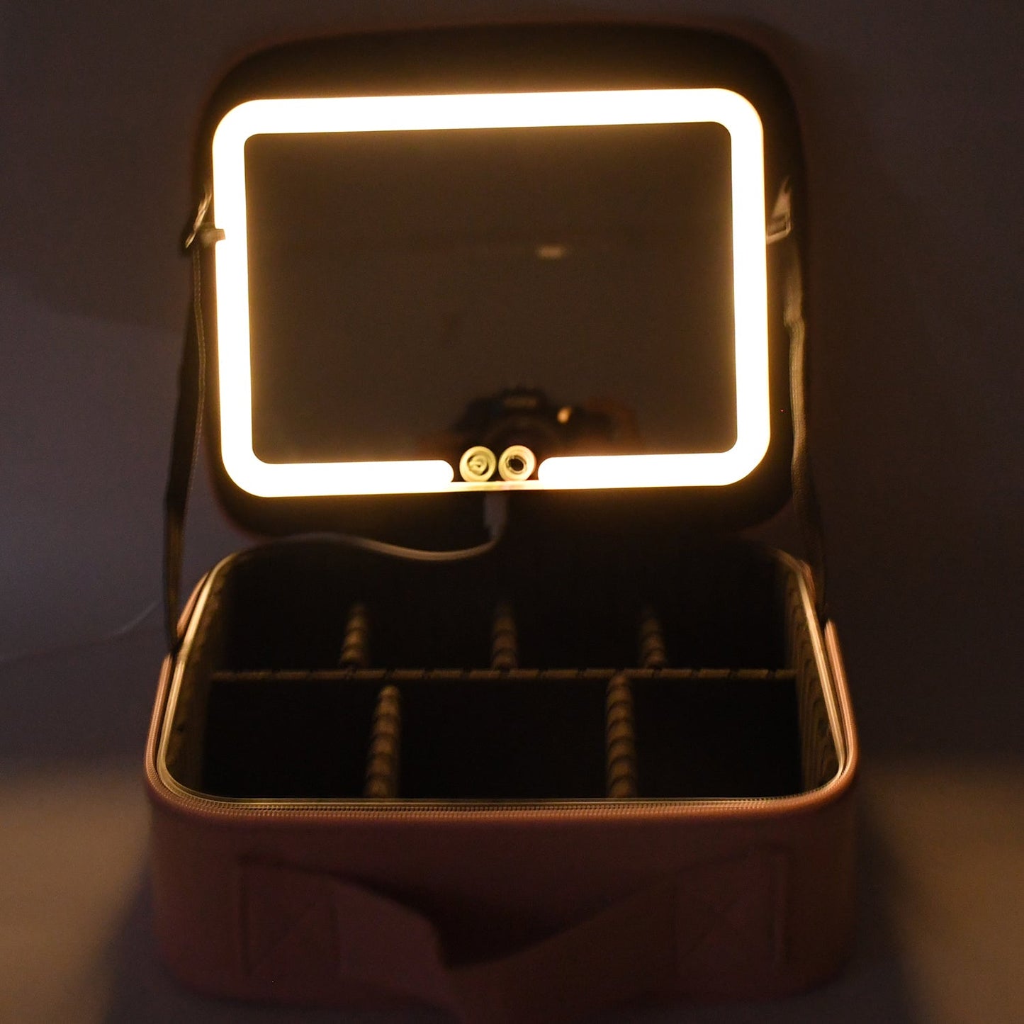 VanityMate - Premium Led Light Makeup Organizer Box Wukusy